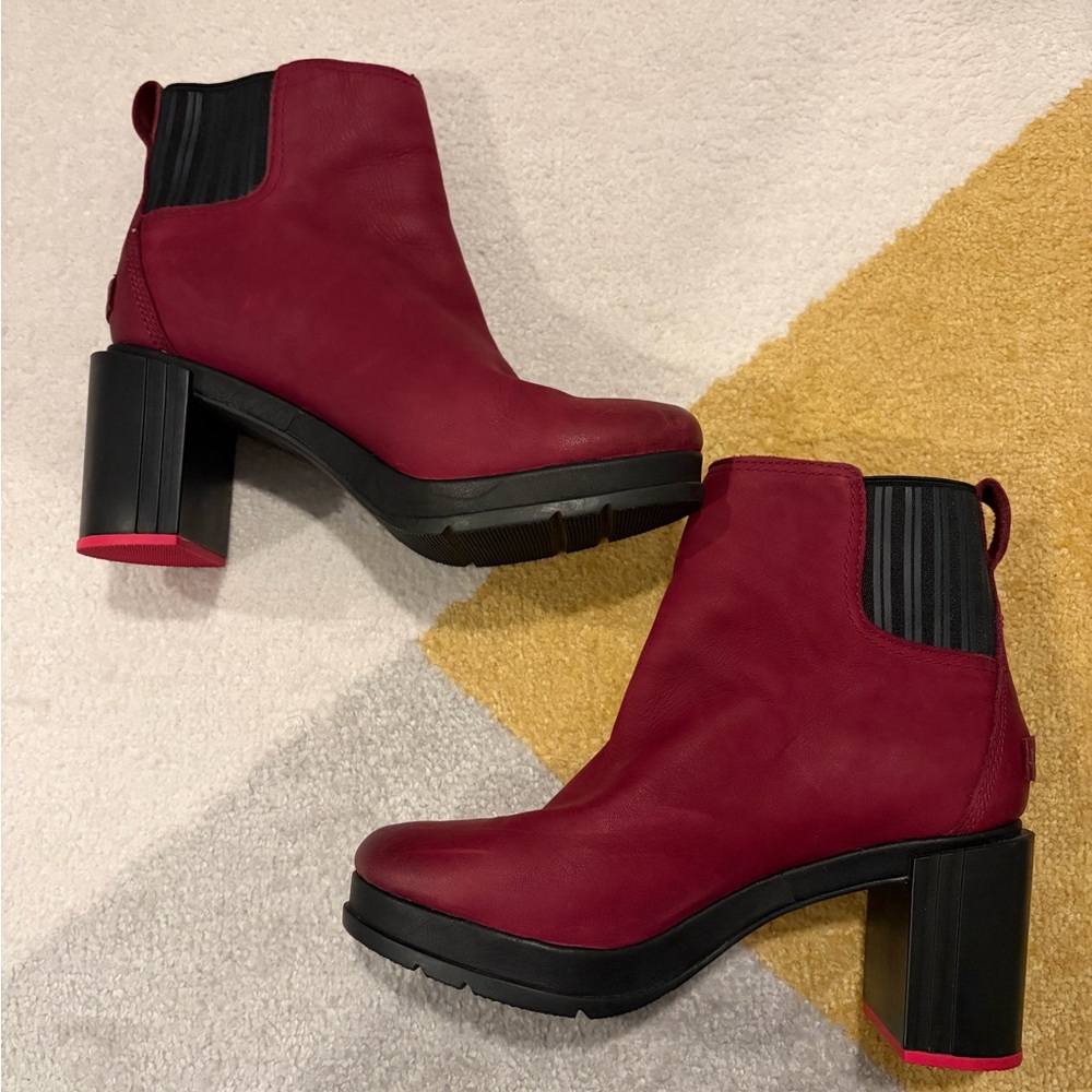 Sorel Margo Chelsea Bootie red black block heel red bottom shoe boots winter 9